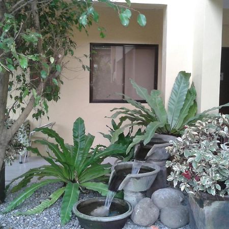11Th Street Bed And Breakfast Bacolod Eksteriør bilde